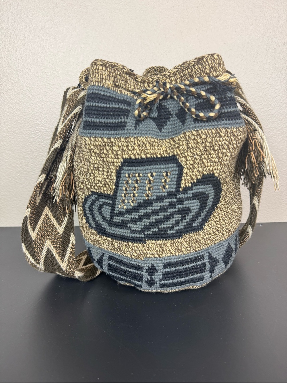 Authentic‎ Mochilla Wayuu Handmade Boho Bucket Shoulder Bag Western Hat Cowboy J